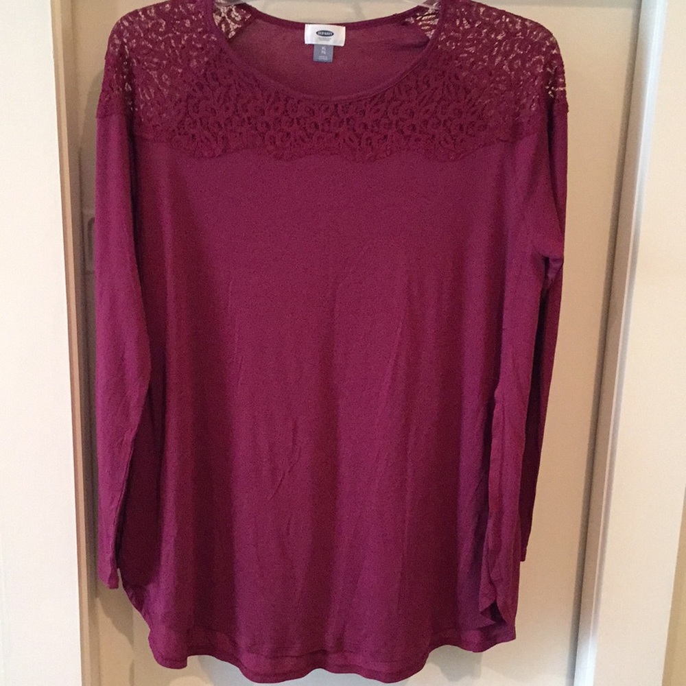 Burgandy top with lace detail